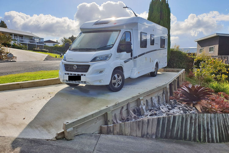 Snells Beach extra parking for campervan job - renovation projects