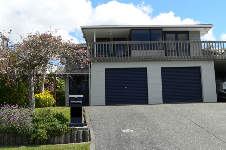 Snells Beach Full Home Reno by Renovation Projects